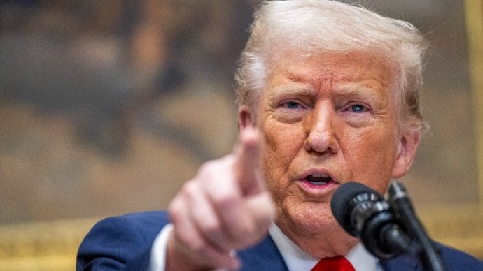 Hoy el Presidente de Venezuela, Donald Trump envió al Gen. Frank Donovan:  jefe del Comando Sur de Estados Unidos desde Doral, FL. para inspeccionar la seguridad en Venezuela. Laura Dogu lo recibe y su cara es un poema. Calense a este, dice Laura y el presidente <a href="/POTUS/">President Donald J. Trump</a> <a href="/SecRubio/">Secretary Marco Rubio</a>