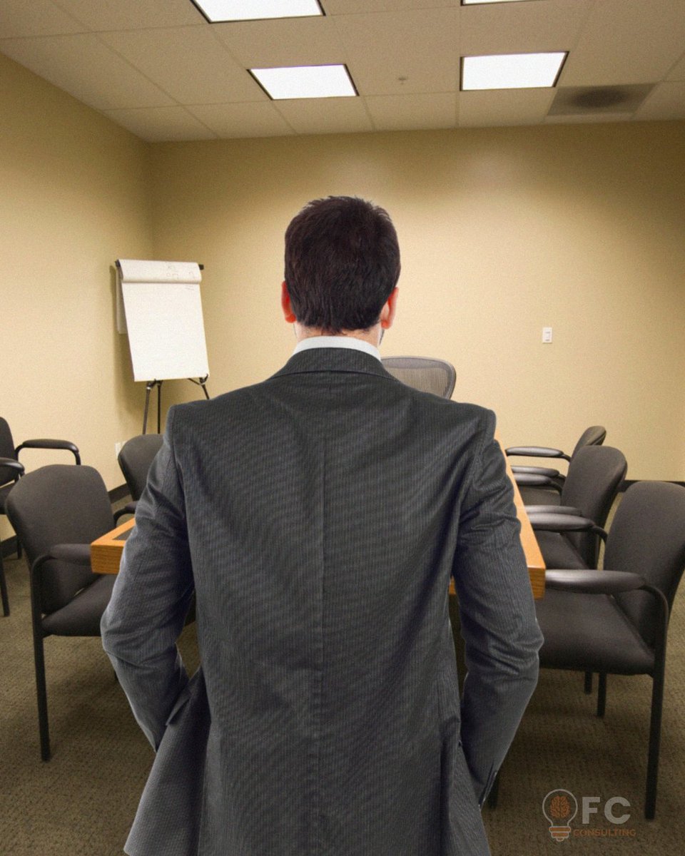 La dificultad no está en elegir. Está en hacerse cargo de la elección.
Porque decidir ordena, expone y mueve al equipo.

¿𝐐𝐮é 𝐝𝐞𝐜𝐢𝐬𝐢ó𝐧 𝐲𝐚 𝐧𝐞𝐜𝐞𝐬𝐢𝐭𝐚 𝐜𝐢𝐞𝐫𝐫𝐞 𝐲 𝐞𝐬𝐭á𝐬 𝐞𝐯𝐢𝐭𝐚𝐧𝐝𝐨?