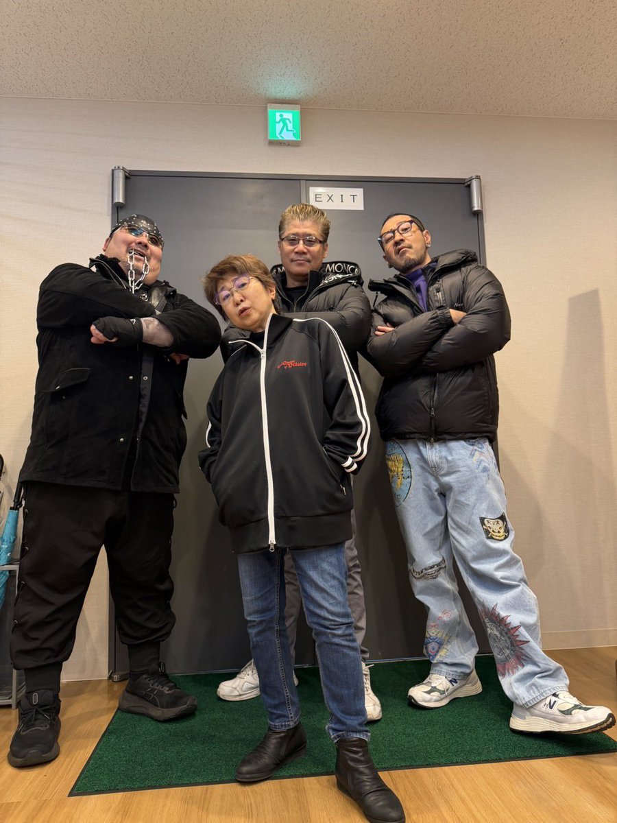 houkikatuhisa's tweet photo. ワンピースもエルバフ編最近はスタジオが狭い❗️今日もこの後赤坂グッドタイムで堀尾ちゃんライブを覗く
今日もコツコツ頑張る象🦣🐘🐘
巨人達 https://t.co/i0EgcbX16O