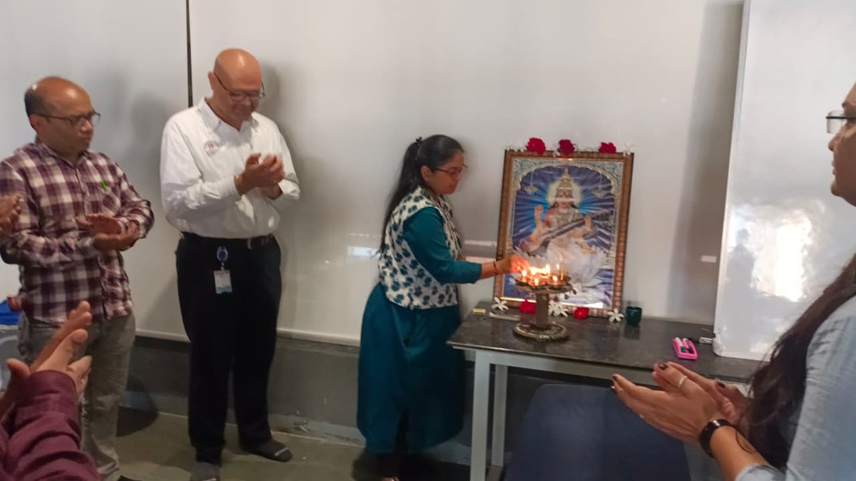 RSCRajkot's tweet image. A bright start at @RSCRajkot! 🪔✨
The Teacher Training Program opened with the ceremonial lighting of the lamp, symbolizing knowledge and growth.
Today, teachers become curious learners again. 📚🌱
#RSCRajkot #EducationForAll #TeacherDevelopment