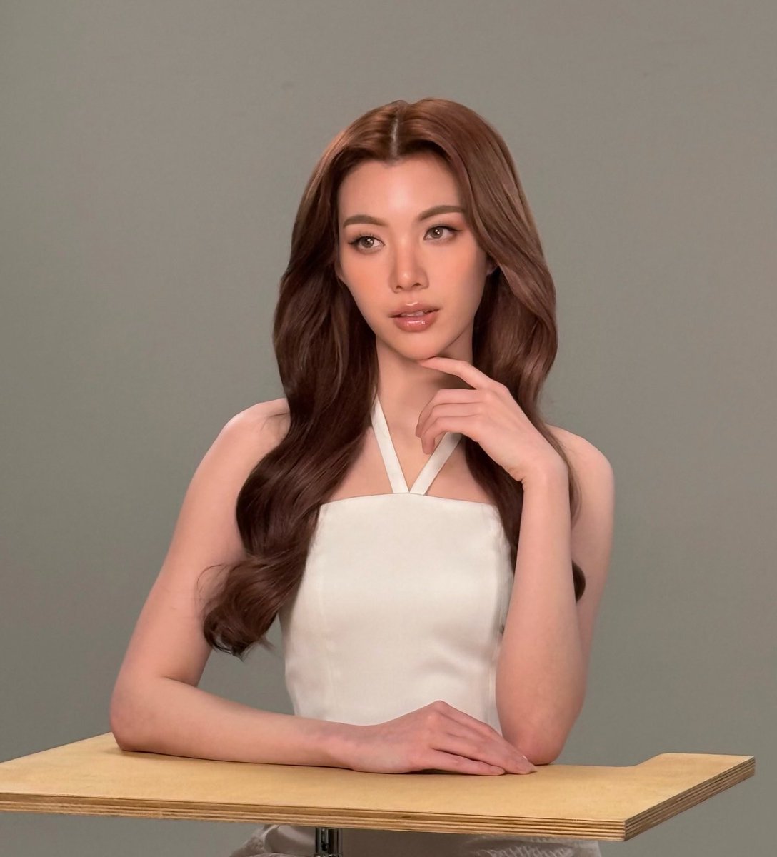 โหวววววววว แกเอ้ยยยย พิออมลู๊กกกก คนสวยขาของคุณแม่มากค่ะ นี่น้องนีน ภีรชา ป้ะคะ สวยมาก

#ออมกรณ์นภัส #Ormkornnaphat