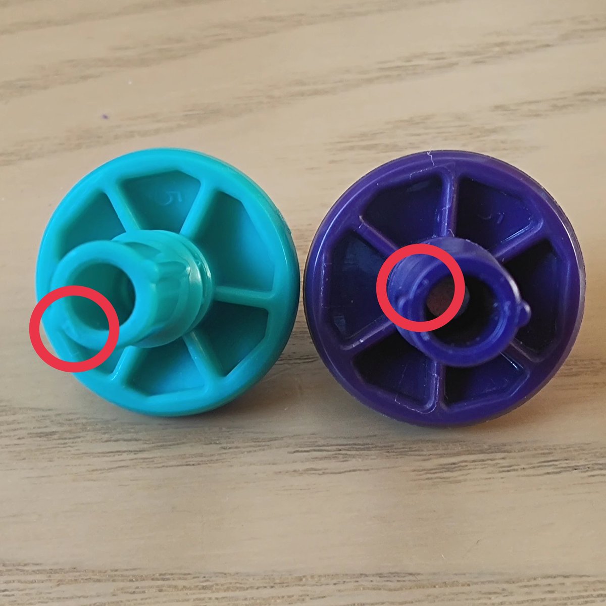 daifuku20220401's tweet photo. #テーマ製品調査
目的：BX-48-02 Eビットバースト耐性評価
結果：BX-36-01のEビット平均3.51Nなのに対して平均4.93Nでおよそ1.4倍⚖️同じアドレスナンバー品を比較するとアドレス位置が変わっており金型は違う可能性💡全体的に太めの仕上りは金型によるものか色によるものか🤔
#ベイブレードX https://t.co/GtY9DrO6oY