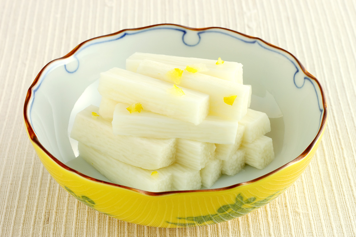 なんだか不具合が起こっていると見かけるので、お漬物の写真がランチ