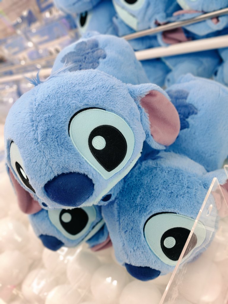 景品入荷情報！／ ディズニー スティッチ 寝そべり なでなでしてね 超