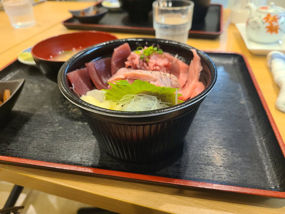 昨日、横須賀、マグロ丼、最高に美味しかったです。