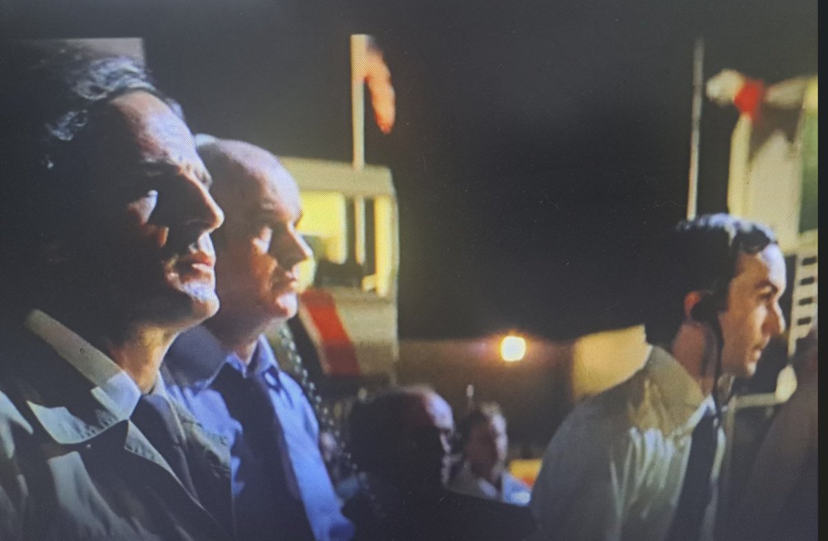 tiens, encore une panne électrique. 
courte, heureusement. 

en plein dans "rencontre du 3ème type", j'ai décidé de replonger en enfance.