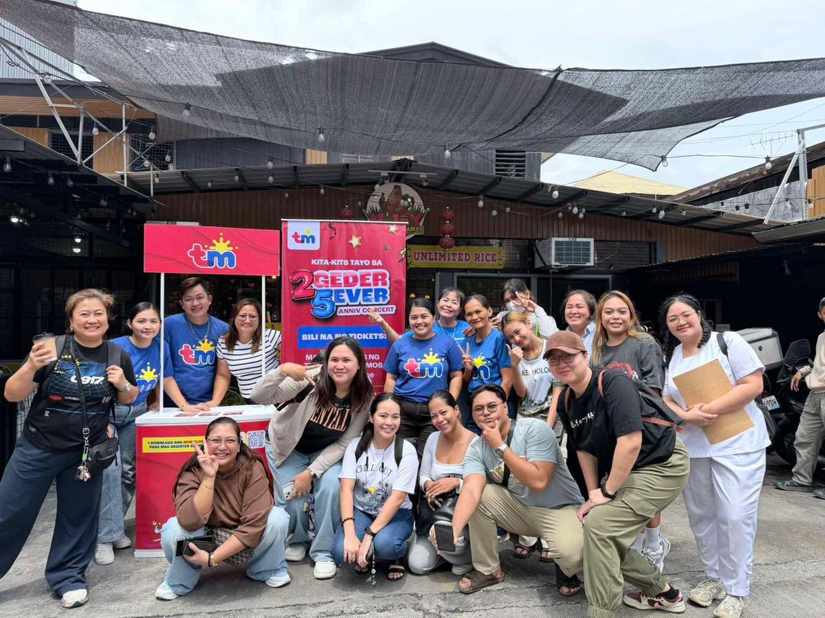 tmtambayan's tweet photo. Abangan ang online selling via GlobeOne pero para sa unang pa surprise, may on-ground ticket selling na rin! Walang maiiwan dahil #TeaMTayo ❤️💙

Mga ka-TeaM namin sa Davao, sugod na sa N’JOY BAR-BQ at Kainan malapit sa University of Southeastern Philippines! 

©️United Mindanao A’tin