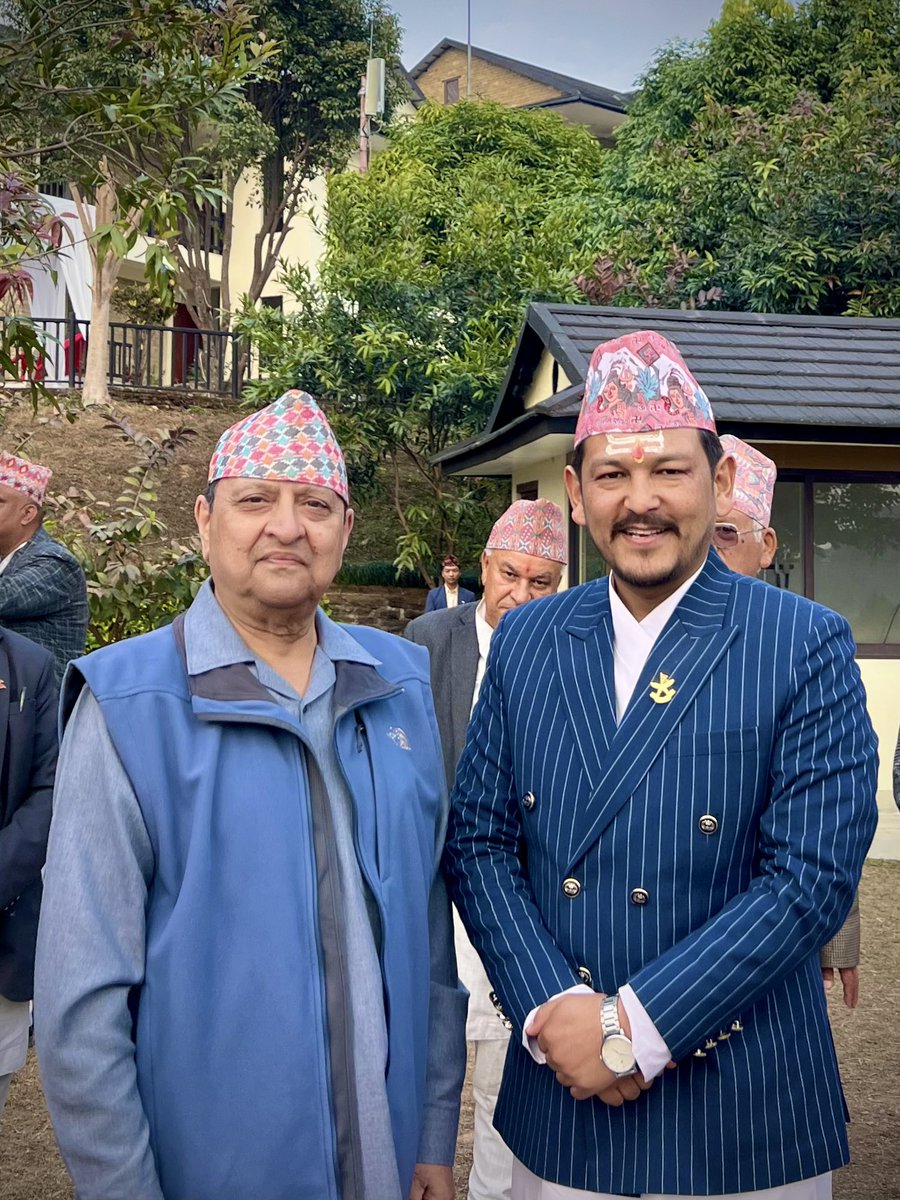 arungiriAG's tweet photo. राजा र जनता मिलेर स्थापित राष्ट्रिय प्रजातन्त्र दिवसको हार्दिक शुभकामना ! 
“अहिलेको चुनावले मात्र सबै समस्याको समाधान निस्कँदैन, पहिला सबै पक्षबीच सहमति गरेरमात्र चुनावमा जानु उपयुक्त हुन्छ !”
श्री ५ बाट बक्सेको सन्देशको उच्च सम्मानकासाथ हार्दिक स्वागत गर्दछौं !
#WakeUpNepal https://t.co/JBngPFRQnQ