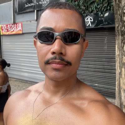 Natisguimaraes's tweet photo. #NovaFotoDePerfil https://t.co/8jMCfD8b3D