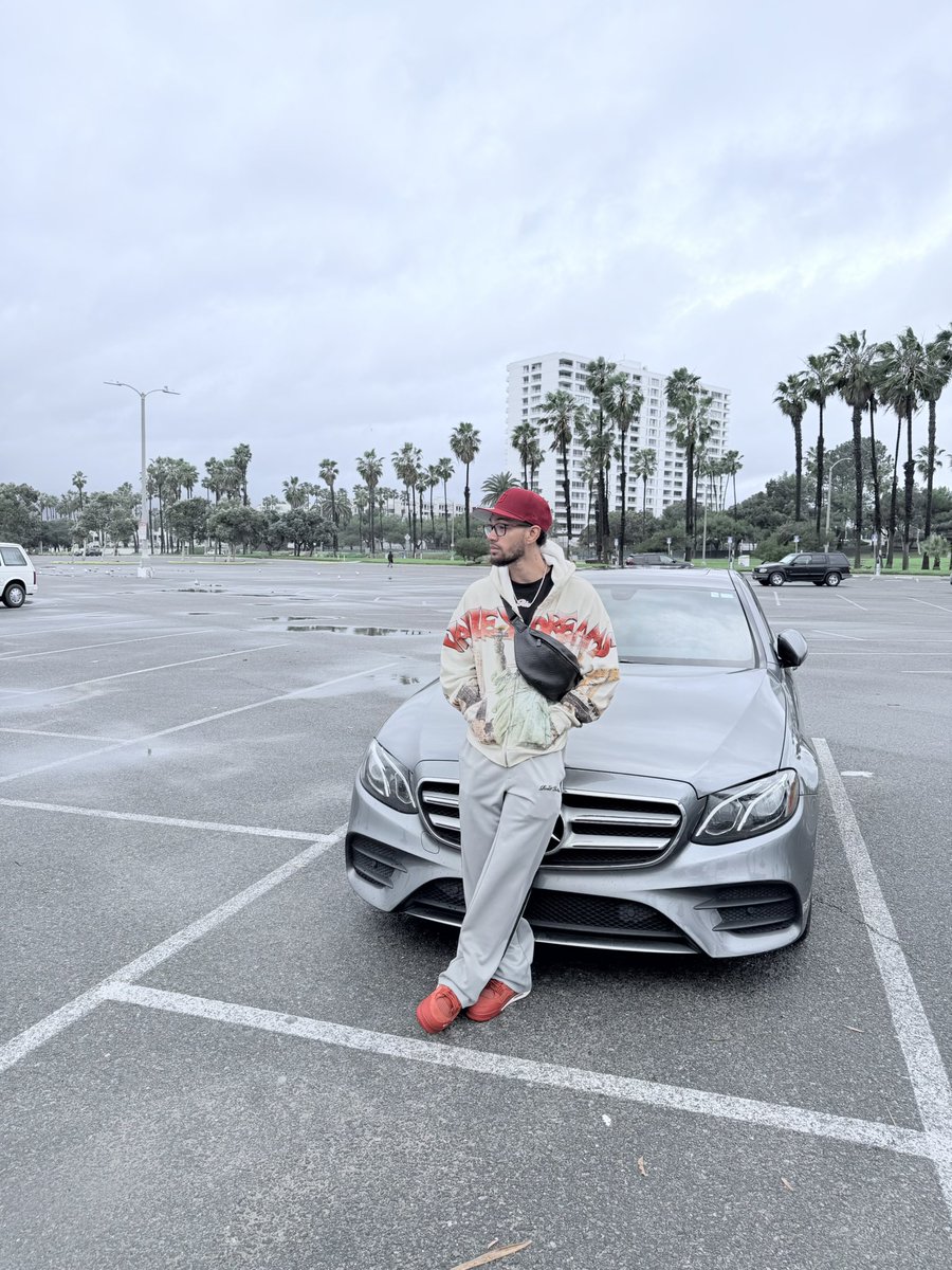 M_Waytes1's tweet photo. Just because you’re solid doesn’t mean you’ll be liked, loved, or respected by all. The same way it irritates you to see sucker shit, it irritates suckers to see solid shit.🥂 https://t.co/wPnpMaG7fd