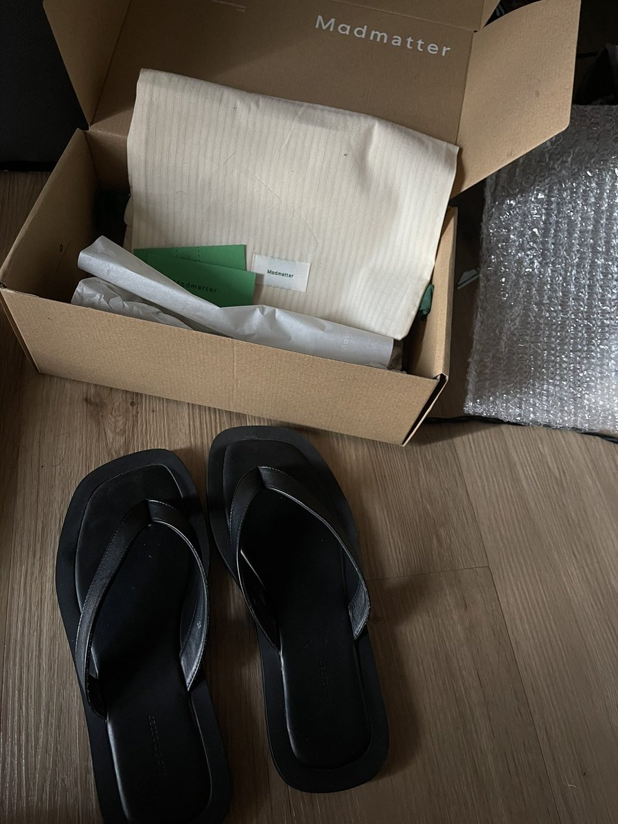 grampyyyyyy's tweet photo. madmatter size 38  พร้อมโอน 1,600฿

#madmatterstudio #madmatter 
#ตามหา #ส่งต่อ #ส่งต่อเครื่องสําอางมือสอง #adidas #ส่งต่อadidas https://t.co/hda2Vshd4S