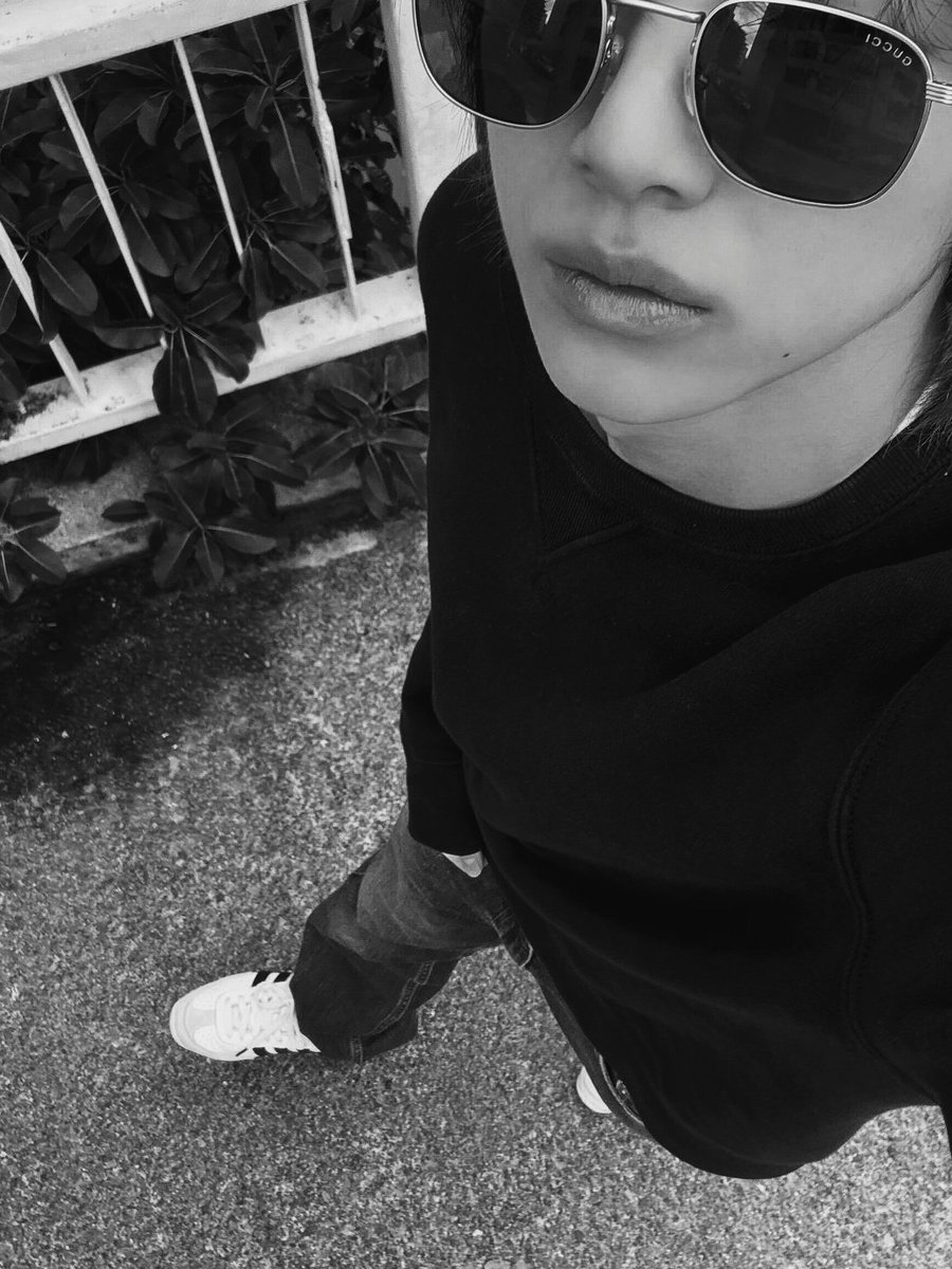 Detail check: Ralph Lauren navy layers and the Adidas Samba. A timeless combo that never misses a beat. Rate this fit?