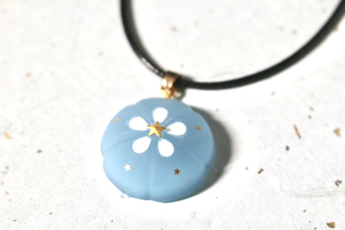 たくさん作成したので、一つネックレスに変更して自分用にしました