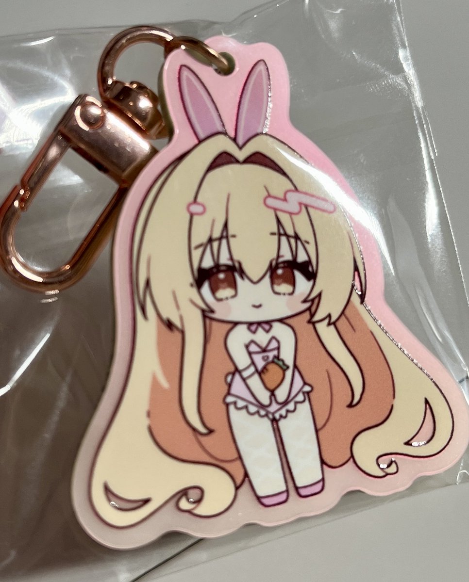 新作アクキー！ お砂糖みたいな可愛さ！見る角度ではピンクに見えて2度