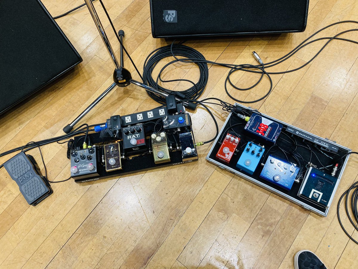 昨日は何故かT-BOLANのリハーサルでした 写真足元しか撮らなかった