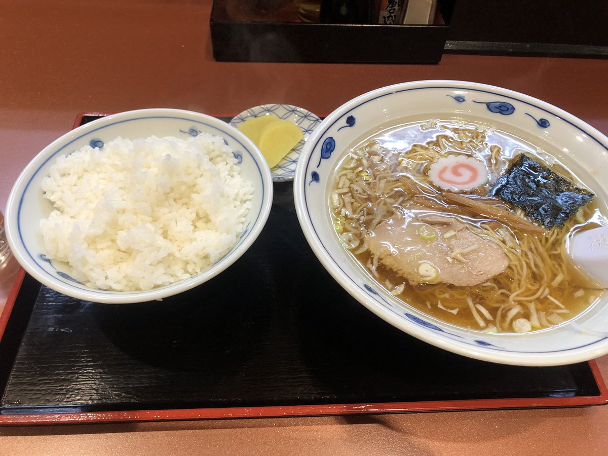 walking_mage's tweet photo. おとといは釜石ラーメンを食べた(写真)
今日のお昼は仙台二郎を食べました。
しばらくラーメン禁止します。 https://t.co/gjr9TGIUTj
