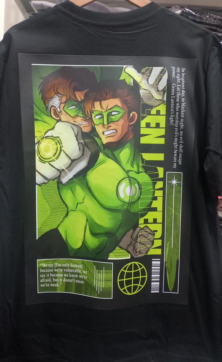 4_chtung's tweet image. Preview from my shirt vendour. I'm excited to hold this shirt the moment it's shipped over,, 🤤💚

*will be available for comifuro22

#HalJordan #GreenLantern