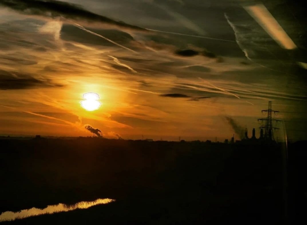 newspectres tweet media