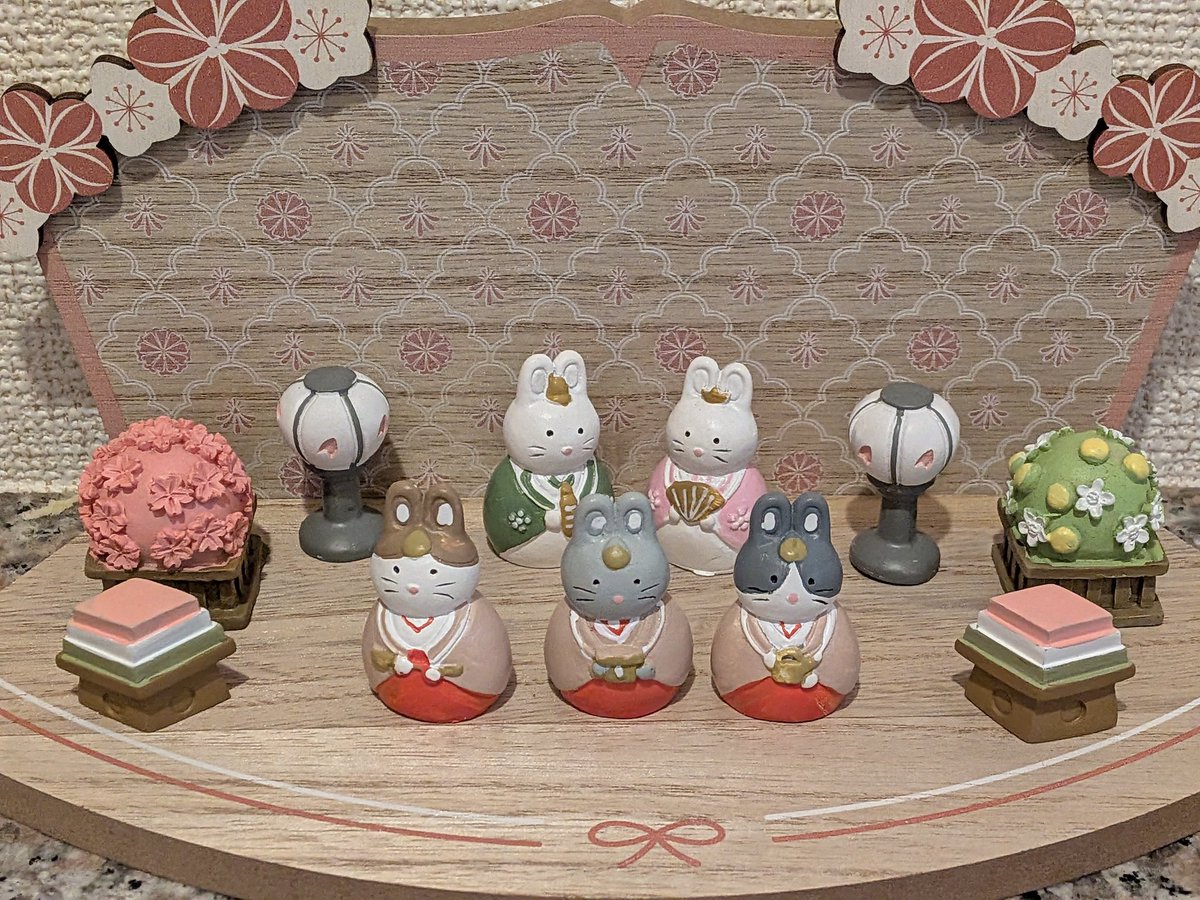 ナチュラルキッチンで買いました🌸
うさぎかわいい🐰