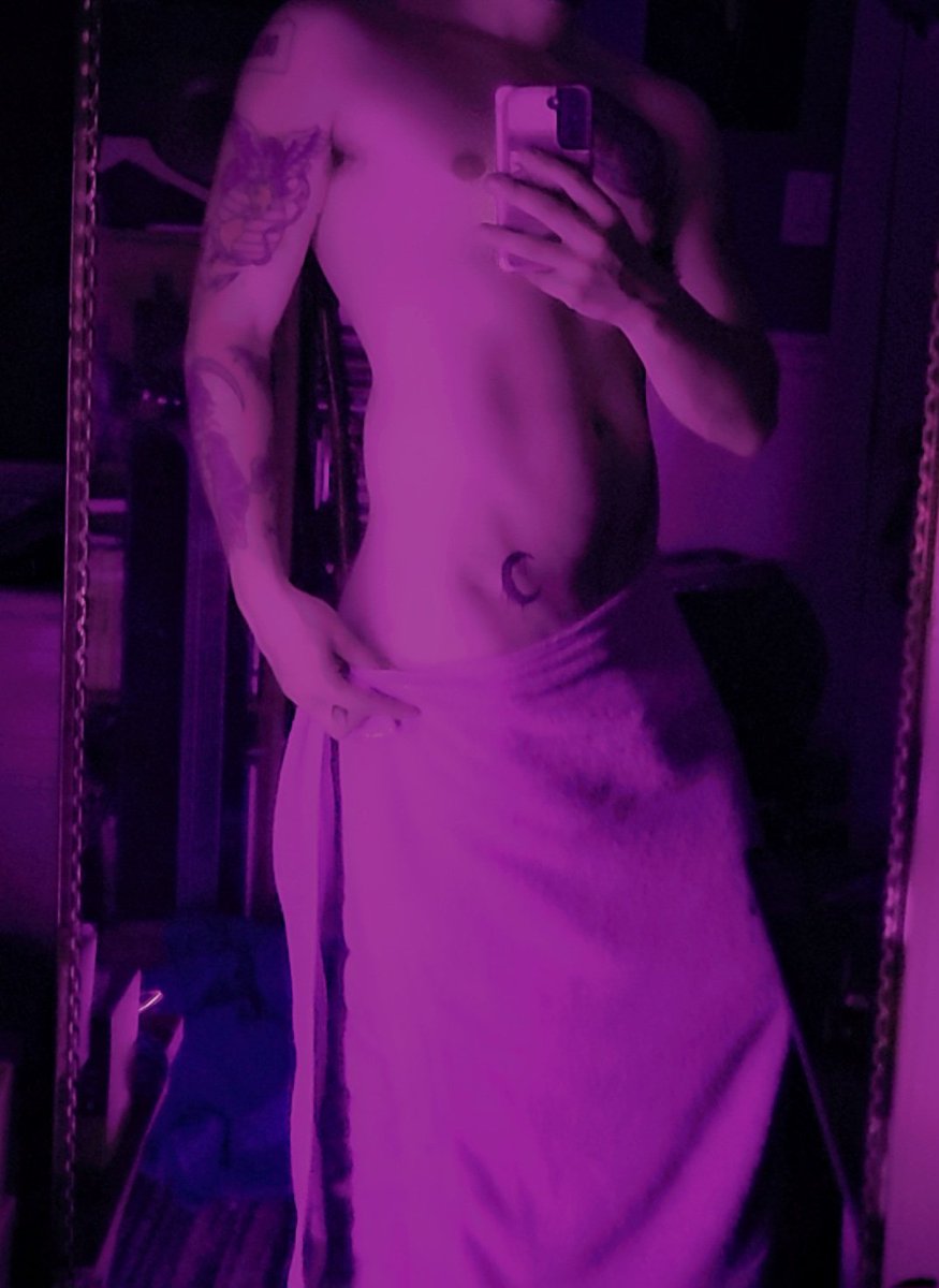 luciferblack33's tweet photo. Im bored decided to post on here idk how often so enjoy while you can
#twunk #nsfw https://t.co/tFp0OKgV5F