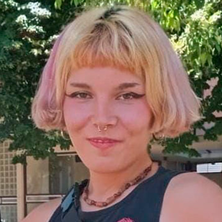 Mora R. tiene 20 años, desapareció el 18/2/26 en Rafael Calzada, Almirante Brown, provincia de Buenos Aires. Mora utiliza lentes recetados. Se hizo la denuncia. Por favor compartir y avisar #Urgente a la policía local, o al ☎️ 911

#RafaelCalzada #BuenosAires