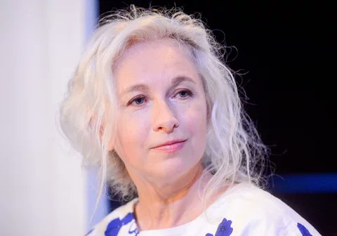 Gretkowska: "naćpany Ruchacz może kręcić hujem żyrandol".... Cytat z wpisu tej kobiety, to dziś już równocześnie jej drugie imię. 
Tak, wiem że to wulgarne i ohydne, myślę jednak że trzeba to pokazywać wszem i wszędzie. Czas najwyższy żeby ludzie tego pokoju na własnej skórze