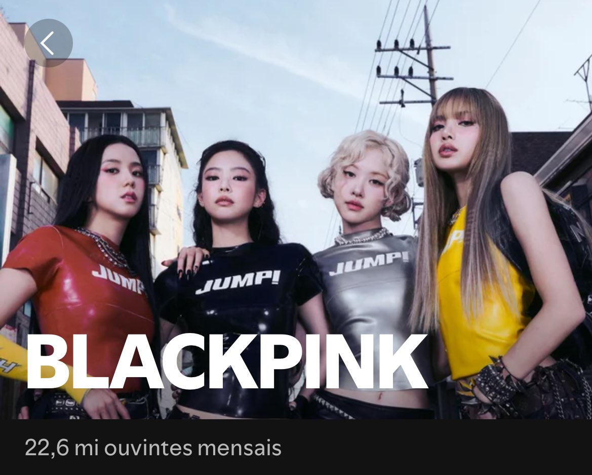 bangverso's tweet photo. blackpink depois q tu cozinhar tu limpa os vidros e o fogão 

curiosidade interessante: 
último lançamento do bts: 3 anos
último lançamento do blackpink: 6 meses https://t.co/YmW0i5tNJy