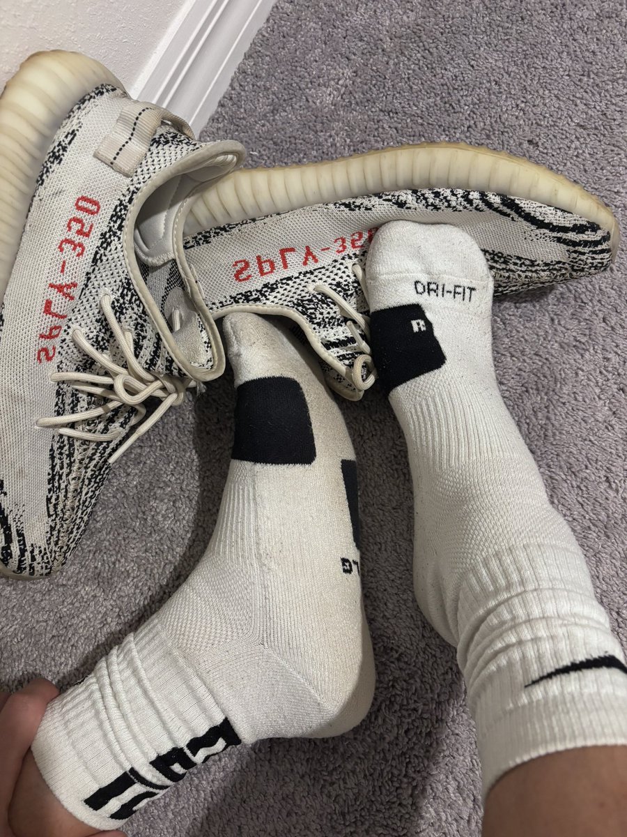 Sock soles? I decided to take more pics for you all because I sent my maximum DMs for today 🔒 locked up