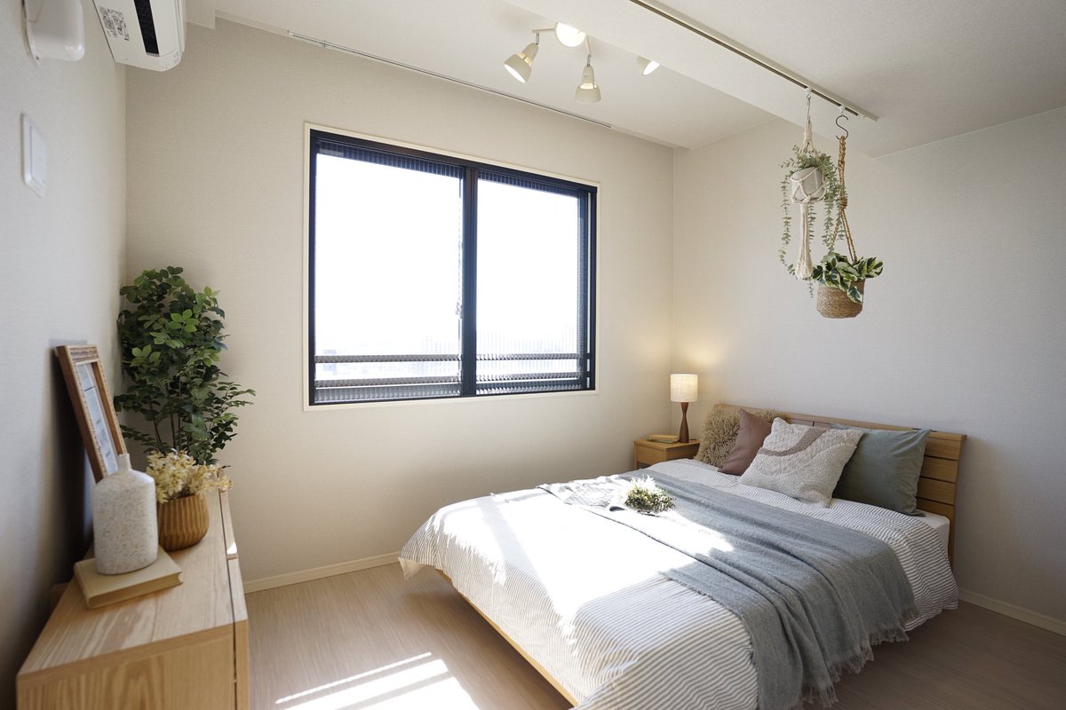 【事例in大阪】
オークの家具をベースにした、
ナチュラルテイストのお部屋にコーディネート🪞バランス良くホワイトを入れて、清潔感のある洗練された印象に仕上げました🪑

お問い合わせ⇩
kagkas.com/contact/