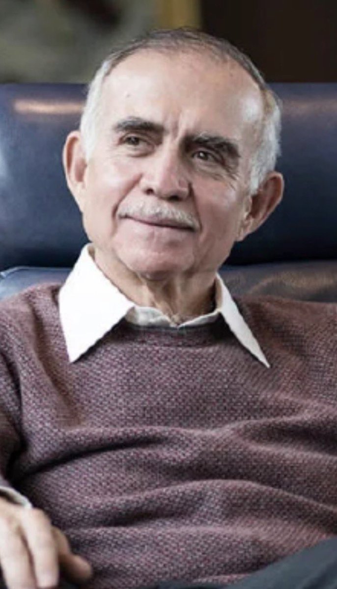 Y de este otro viejo ratero sinvergüenza y corrupto de mierda, ni una sola palabra, ni una mención, escondido como la rata que es! 🐀
Este gobierno ha sido lo peor de lo peor que le pudo haber sucedido a Mexico! 
Malditos desgraciados!