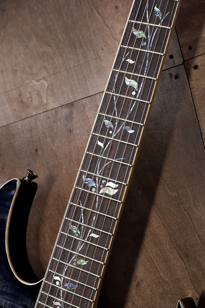 GrandeyJungle's tweet image. 🎸#Ibanez 最高峰j.custom 7弦モデル

国内の工房で製作するIbanez最高峰j.customから7弦モデルが入荷致しました！
今回入荷はローズウッド指板採用の最新仕様でございます。

✅ikebe-gakki.com/Form/Product/P…