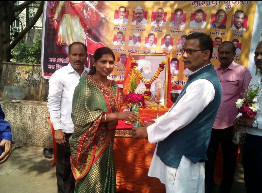 बधाई संदेश 
क्षत्रिय कुलभूषण हिंदू हृदय सम्राट महानायक बीर #शिवाजी महाराज जयंती के अवसर पर आप सभी सम्मानित सदस्यों पदाधिकारियों #देशवासियों को हार्दिक बधाई व शुभकामनाएं 
बीर #शिवाजी महाराज का जीवन संघर्ष त्याग बलिदान का प्रतीक है कुशल प्रशासक अपने धर्म के प्रति अटूट विश्वास