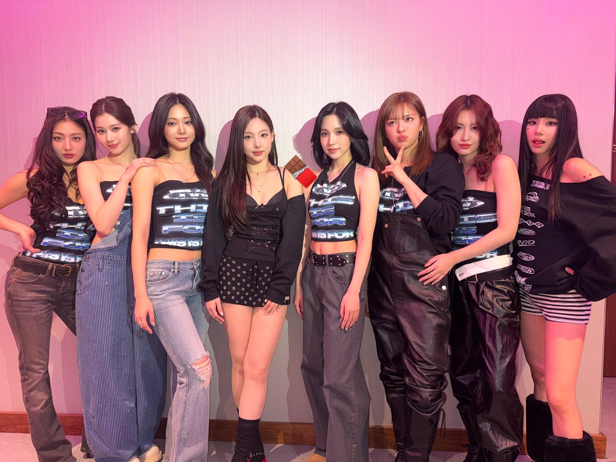 TWICE <THIS IS FOR> WORLD TOUR IN NEW YORK - Day 1

KICKING OFF NY LIKE THIS🔥🔥🍫

#TWICE #트와이스 #THISISFOR
#TWICE_THISISFOR_WORLD_TOUR
#TWICE_THISISFOR_WORLD_TOUR_IN_NEWYORK