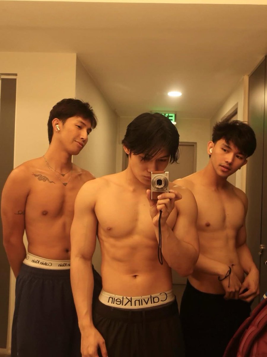 gelograph's tweet image. kung sila ba naman ang gym buddies ko eh 💥