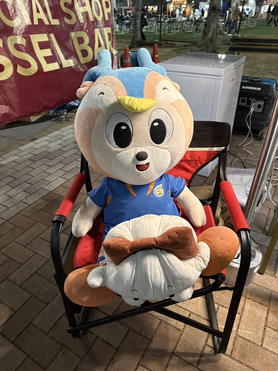 あのさ！！！長崎の試合の時の角煮まん美味しかったよ！！！？？？(今更)
レトロヴィヴィを添えて