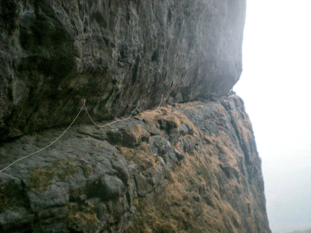 MiVasuki's tweet photo. ब्लास्ट फ्रॉम प���स्ट
2012
#rappeling
#traversing
#DukesNose https://t.co/kOzuAt5vPh