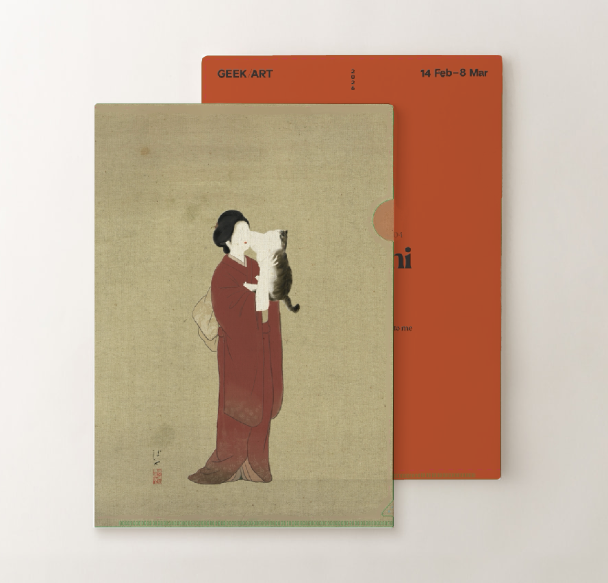 GEEKPICTURESinc's tweet photo. ◤ NEWS ◢ 
現在開催中のイラスト作家・poshichi（ぽ七）によるイラスト展「猫が私にしたひどいこと」が、会期初⽇からわずか 2 ⽇間で来場者数1,500 ⼈を記録いたしました‼️
この⼤盛況を受け、この度「猫の⽇」に合わせて、新作グッズの販売と��22日（日）・23日（月）の2日間にわたり、税抜2,000円以上ご購入いただいた方で、各日先着150名様（合計 300 名様）にオリジナルステッカーをプレゼントいたします🐈

＜新グッズ情報＞
・クリアファイル（A4）：500 円（税抜）
・マルチシール：1,000 円（税抜）

👇詳細はこちら
https://t.co/b6ISZSJDee

👇その他グッズの入荷・販売状況はこちら
https://t.co/1dK1IiT4Gu

＜展示会概要＞  
猫が私にしたひどいこと 
作家：poshichi（ぽ七）@legendhamster  
会期：2026年2月14日（土）〜2026年3月8日（日）  
時間：11:00〜19:00 
休館日：火曜日 
場所：Galerie GEEK/ART 　　　
　　　（東京都渋谷区神宮前6-23-6 1F） 
料金：無料  

本展では、猫好きなら思わずクスッと笑ってしまうような日常の���幕が並びます☺️
「ひどい…」と口では漏らしながらも、つい目尻が下がってしまう。そんな猫との愛おしい瞬間の数々が切り取られています✨

#ギークピクチュアズ 
#GEEKPICTURES