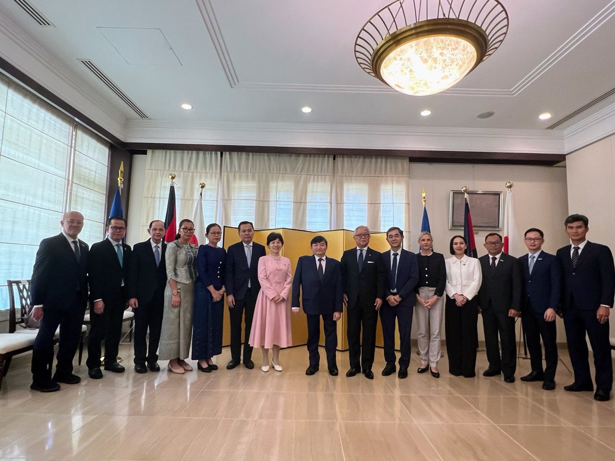 ILOAsiaPacific's tweet image. A new initiative led by @ILO &amp;amp; 🇰🇭, with support from 🇯🇵, will help 20,000 Cambodian returning migrant workers secure decent jobs and reintegrate into the local economy. #MigrantWorkers #Partnerships 

Link: bit.ly/40jRQac