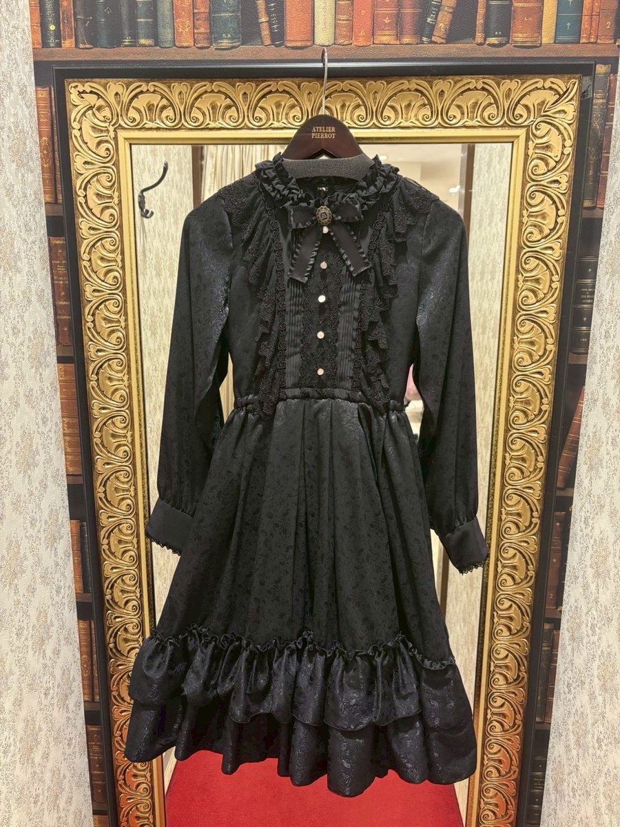 ATELIER PIERROT ドール姫袖ワンピース（黒） 🎀新宿店入荷情報🎀 【Pina Sweetcollection】 ドール姫袖ワンピース