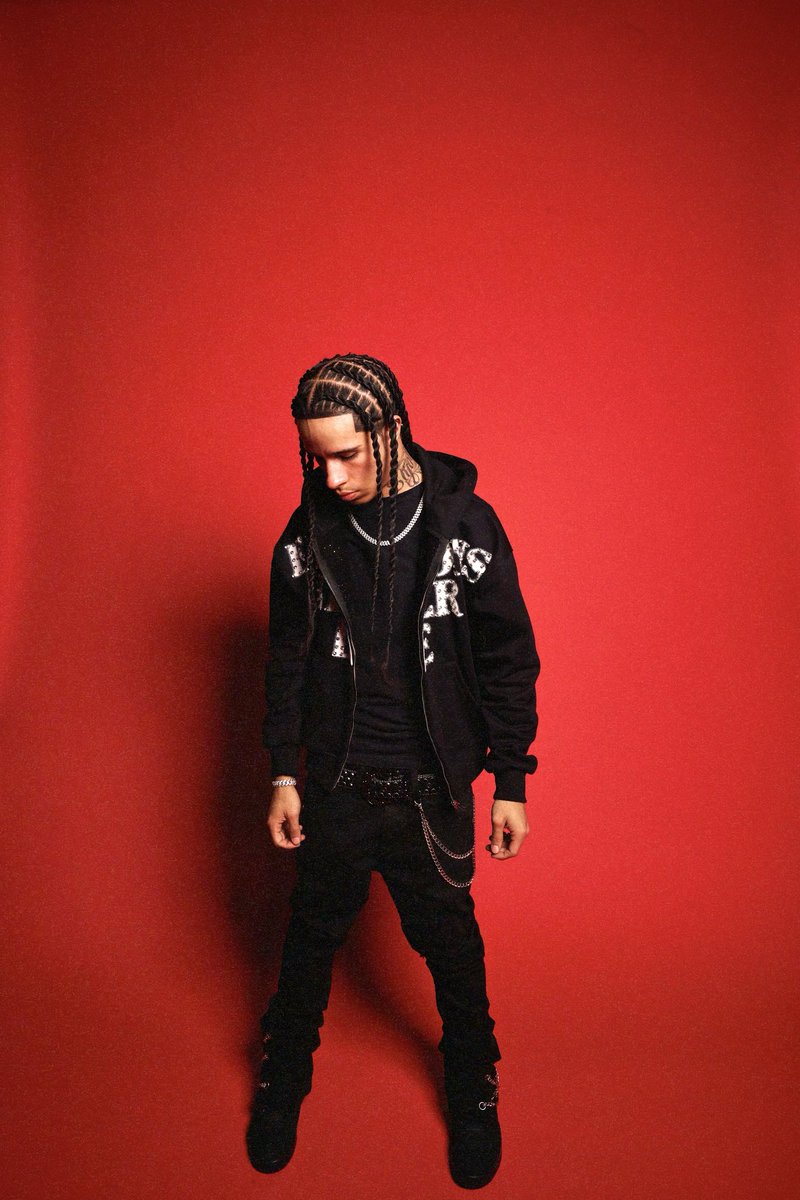 Hes0finee 😵‍💫 tweet media
