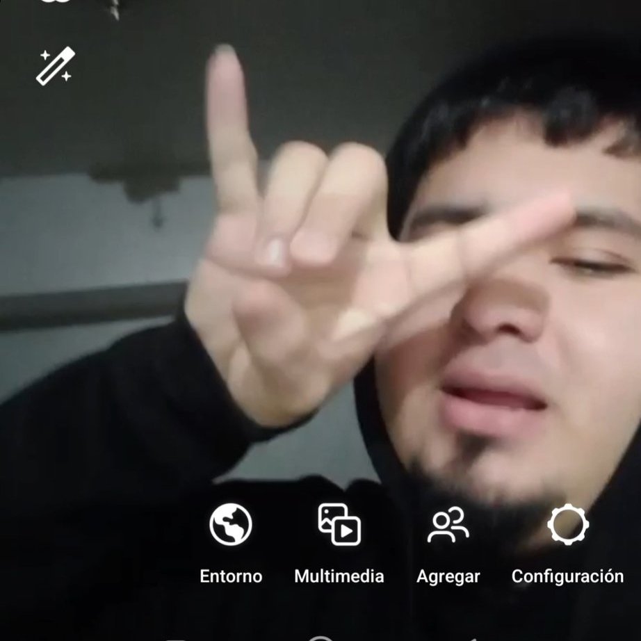 🚨ACTUALIZACIÓN🚨

El nombre completo de esta rata es Yetsi Diomadis Hernandez Maldonado.

Cc: <a href="/PNCSV/">PNC El Salvador</a> <a href="/FGR_SV/">Fiscalía General de la República El Salvador</a>