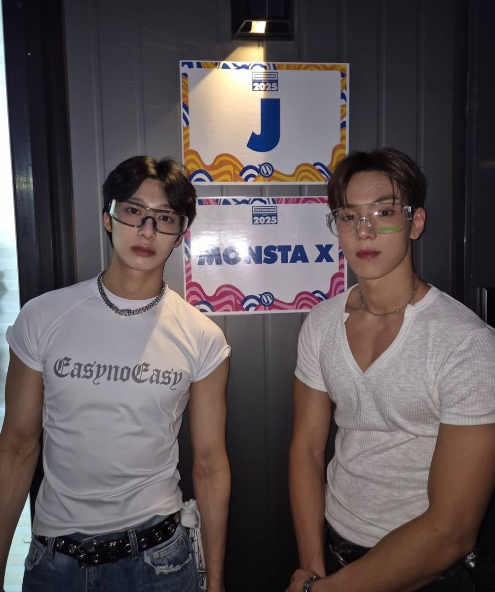 this insane duo you got a fine tanned muscle man and a cunty twinkatron5000