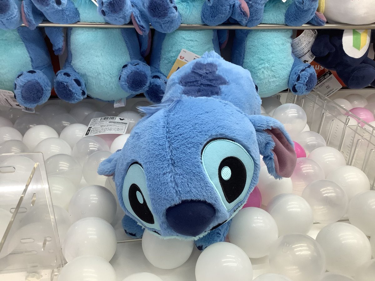 景品入荷情報】 ・ディズニー スティッチ 寝そべり なでなでしてね 超