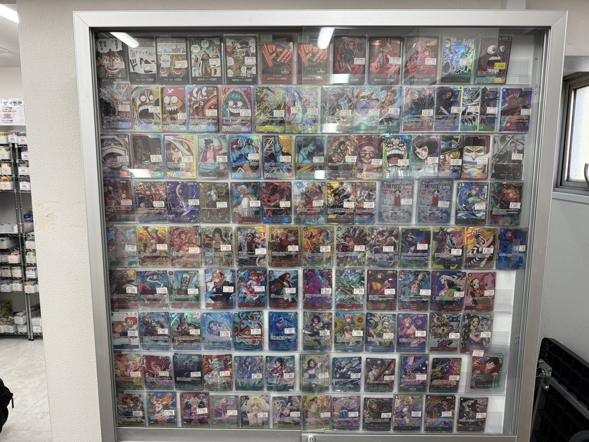 ワンピース ショーケースです・:*+.(( °ω° ))/.:+ 価格調整を行いまし