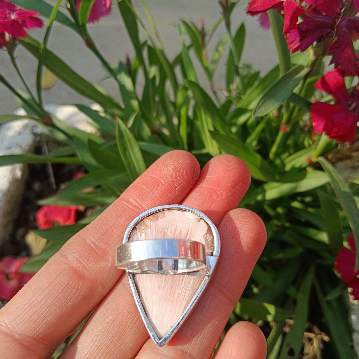 jewelrycreatio1's tweet image. Big Jasper Ring,925 Sterling Silver,Handmade Ring,Dainty Ring,Healing Stone Ring,Boho Ring,Big Gemstone Ring,Gift For Her,Bridal Ring
Buy At:
etsy.com/in-en/listing/…
#Statementring #Bohemianring #Uniquering #Mensring #Handmadering #Cocktailring #Biggemstonering #Oxidizedring