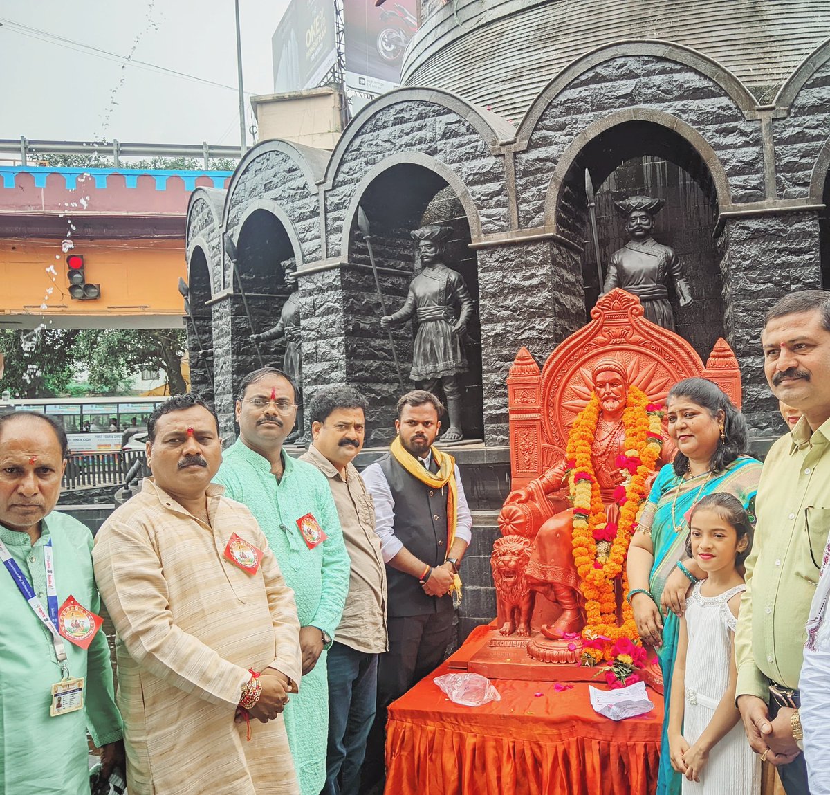 छत्रपती शिवाजी महाराजांच्या जयंतीनिमित्त विनम्र अभिवादन.💐💐🏹