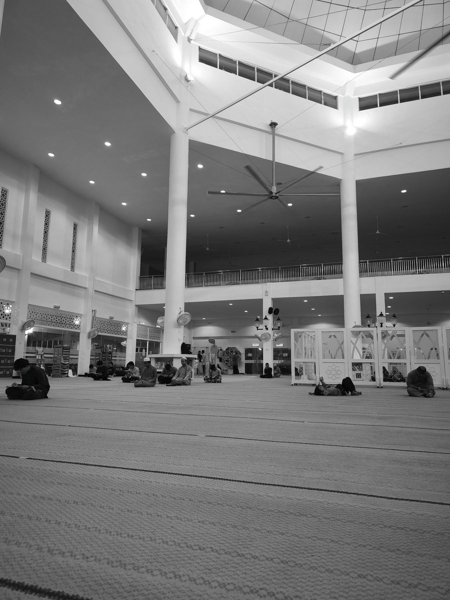 "Bulan puasa baru nak cari Tuhan" 

"Baru nampak muka kat masjid" 

"Bulan ni baru nak baca Quran" 

Sebolehnya, elakkan kalam begini kerana apabila kebaikan berlaku kepada saudara kita, sangat utama kita memberi dorongan dan mendoakannya, bukanlah mengejeknya.