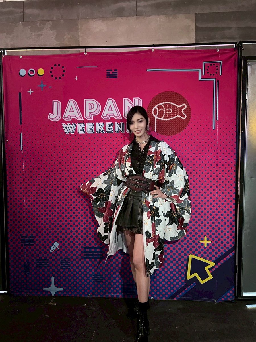 Lay0113's tweet photo. Japan Weekend Madrid🎙️

"Rock ×着物"＝日本を意識した衣装を
2日間変えて、LIVEさせて頂きました✨👘

#JapanWeekendMadrid #Raychell https://t.co/ATbwGrcV9f