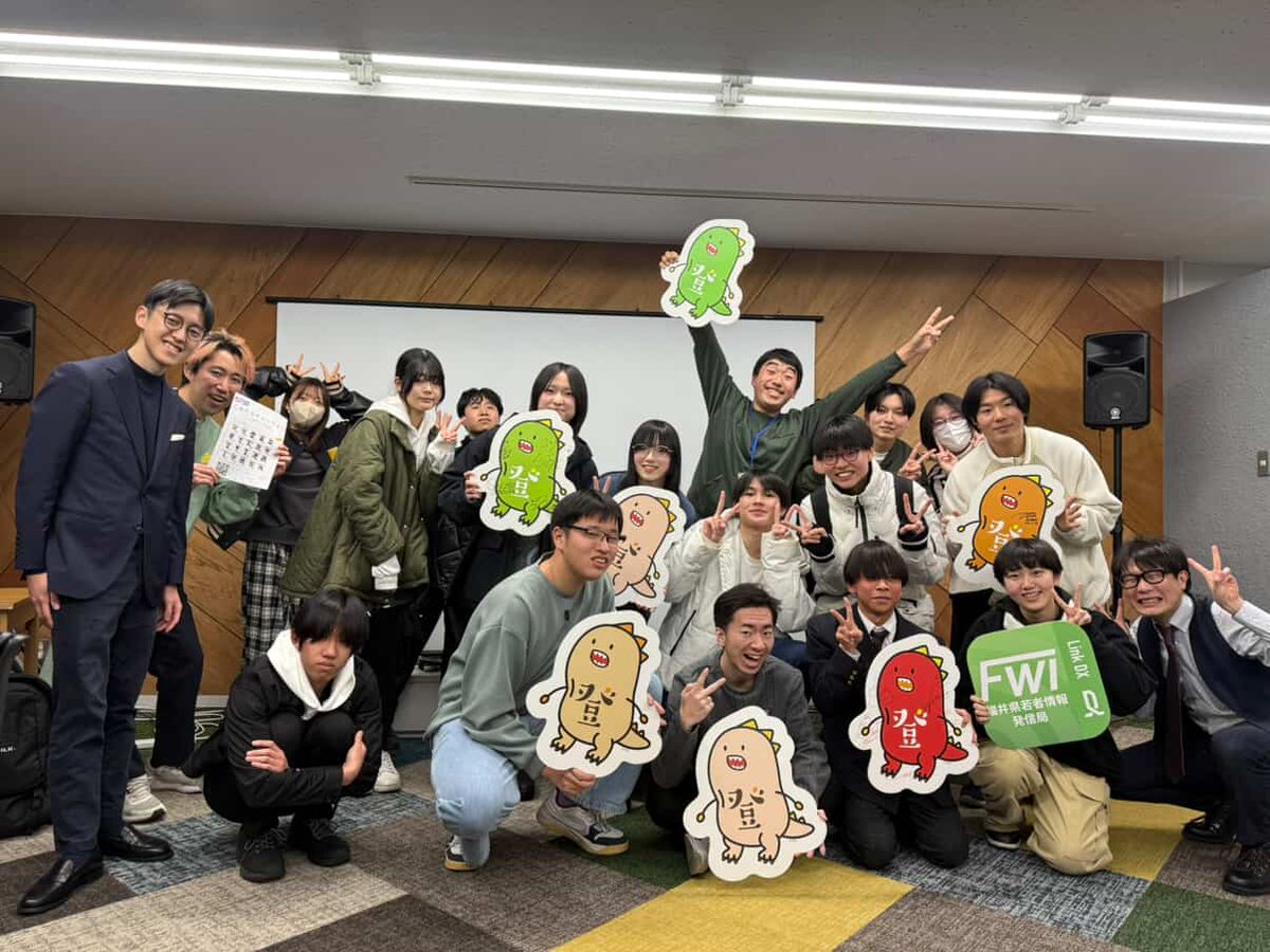 fwi_cob's tweet photo. 福井駅前初！こみかる開催しました～！
小学生～大学生・社会人までたくさんの若者が集まりました！次回は3月11日に開催予定！FWI Studioに遊びに来てね～⭐ https://t.co/kLmeSnDxJs