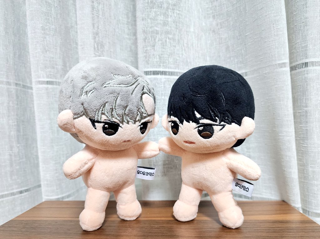 사실 야매 턱축소술후 갸름해진 일태를 보고 있자면 수술전 빵떡미가 슬며시 그립기도 해🥹